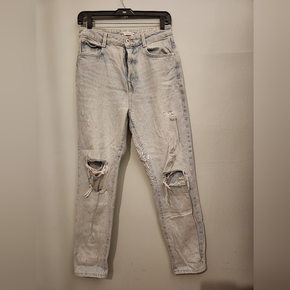 Zara Light Wash Denim Jeans